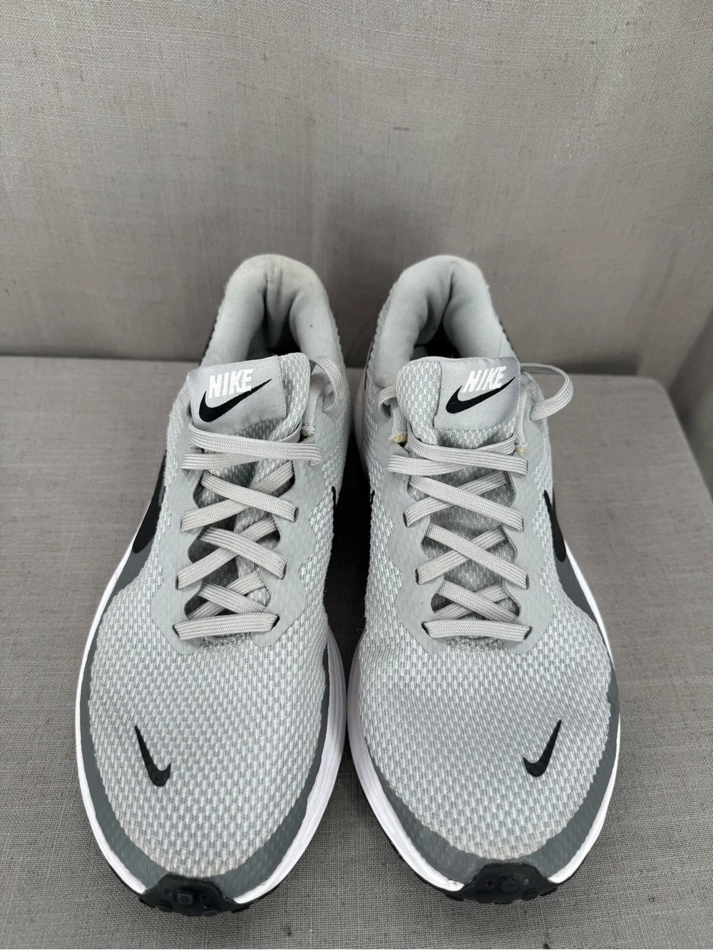 Nike Revolution 8 Men's Running Shoes Lt Smoke Grey/Black Sz 8.5